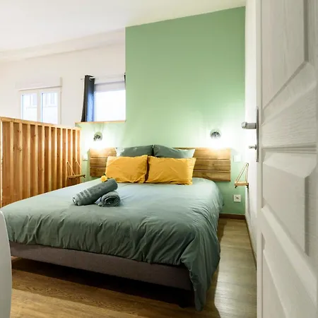 Le Petit Rochalais - Cosy & - Parking Et Wifi Gratuit - Lit Bb - Speciale Appartement La Roche-Chalais