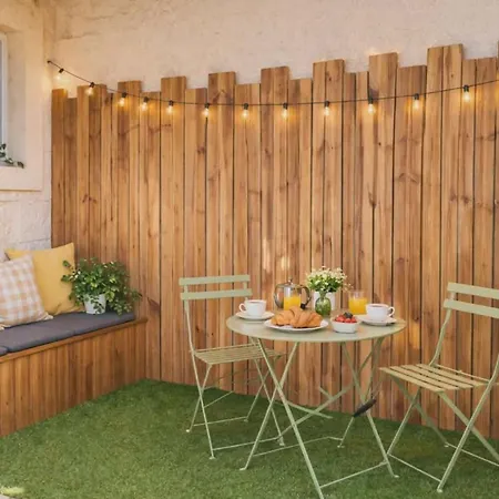 Grand Studio Centre La Roche-Chalais, Terrasse, Parking, Fibre *